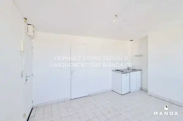 Studio non meublé 144 Rue Saint-Julien, Rouen - 3e étage - 18m²