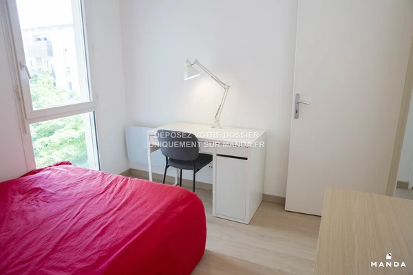Chambre dans 4 pièces meublé 72 Rue du Landy, Saint-Denis - 3e étage - 9m²