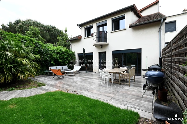 5 pièces meublé 39 Rue Édouard Vaillant, Colombes - RDC - 180m²