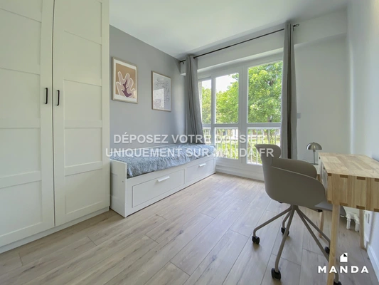 Chambre dans 5 pièces meublé 303 Les Chênes Verts, Cergy - RDC - 9m²