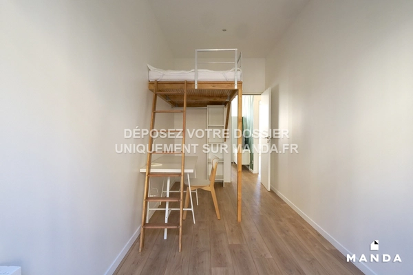 Chambre dans 6 pièces meublé 3 rue Edmond Rostand, Marseille - 4e étage - 10m²