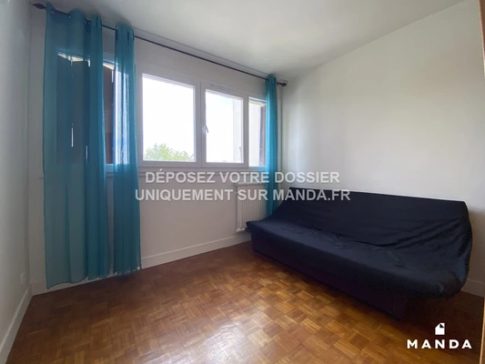 Chambre dans 4 pièces meublé 100 Rue Du 11 Novembre, Neuilly-sur-Marne - 2e étage - 9m²