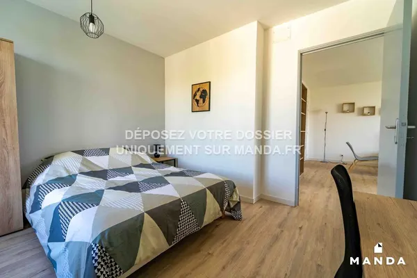 Chambre dans 5 pièces meublé 56 Rue César Geoffray, Angers - 3e étage - 10m²