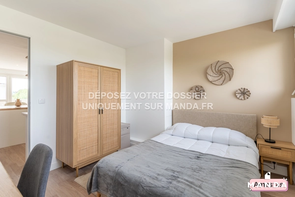 Chambre dans 4 pièces meublé 2 Rue du Relais, Pessac - 3e étage - 11m²