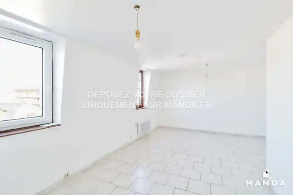 Studio non meublé 144 Rue Saint-Julien, Rouen - 3e étage - 23m²