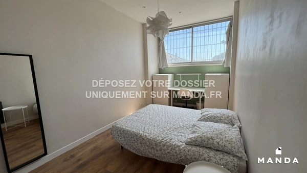 Chambre dans 5 pièces meublé 9 Place De Milan, Toulouse - 1e étage - 12m²