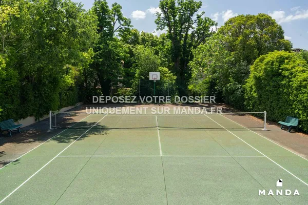 Terrain de tennis