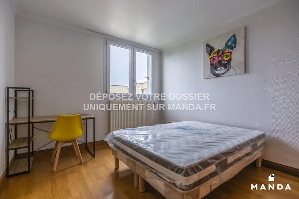 Chambre dans 5 pièces meublé 15 Rue Des Bergères, Les Ulis - 3e étage - 12m²