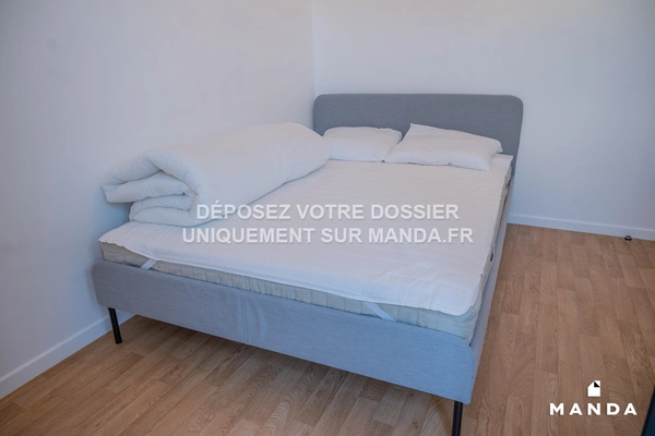 Chambre dans 5 pièces meublé 35 Cours du Ru de Montfort, Saint-Denis - 5e étage - 11m²