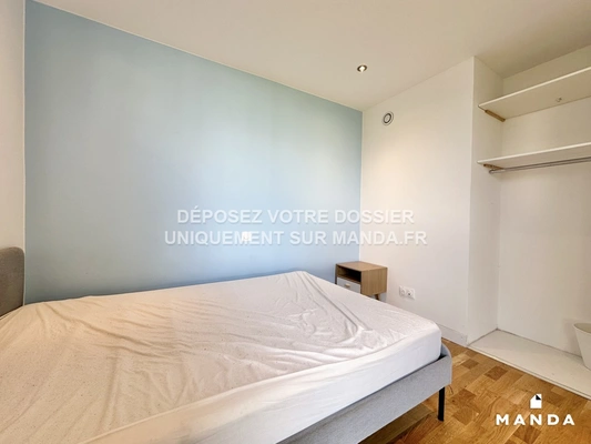 Chambre dans 5 pièces meublé 9 Place Jean Giraudoux, Créteil - 12e étage - 9m²