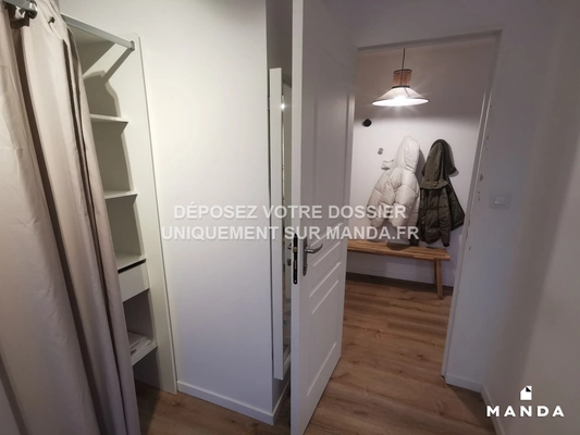 Chambre dans 4 pièces meublé 6 Rue Louis Blanc, Saint-Fons - 5e étage - 65m²