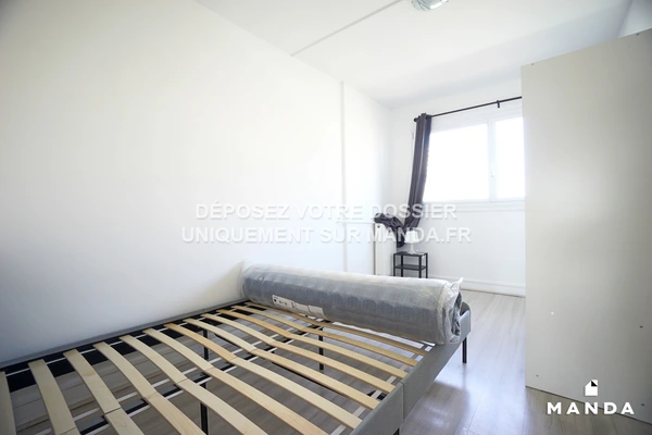Chambre dans 5 pièces meublé 1 Place des Italiens, Massy - 3e étage - 13m²