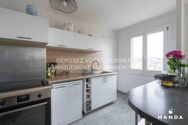 Chambre dans 4 pièces meublé 79 Rue Kléber, Marseille - 9e étage - 12m²