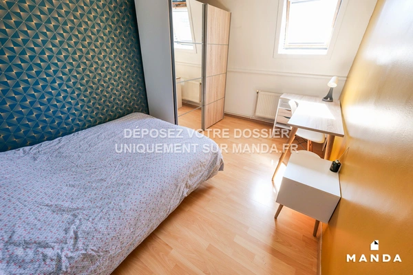 Chambre dans 7 pièces meublé 17 Rue Saint-Jean, Roubaix - RDC - 10m²