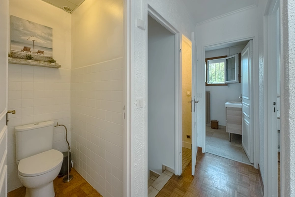 WC