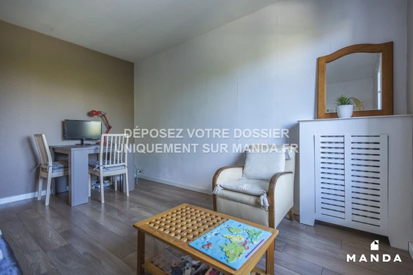 3 pièces meublé 10 Rue du Commandant Jean Duhail, Fontenay-sous-Bois - 2e étage - 55m²