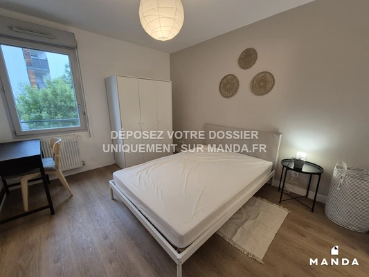 Chambre dans 4 pièces meublé 91 Avenue Francis de Pressensé, Vénissieux - 1e étage - 66m²