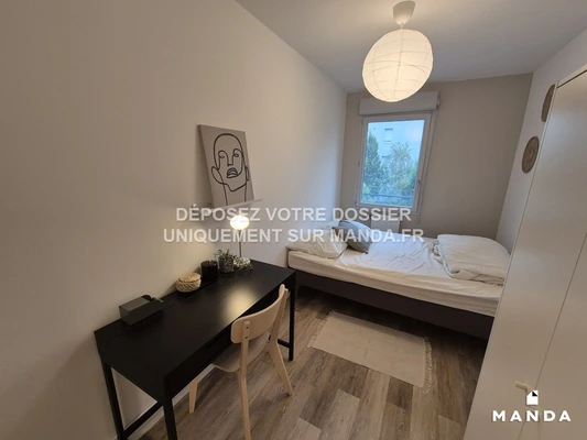 Chambre dans 4 pièces meublé 91 Avenue Francis de Pressensé, Vénissieux - 1e étage - 10m²