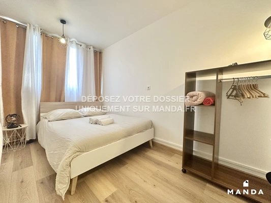 Chambre dans 4 pièces meublé 5 Allée Xavier Bichat, Champs-sur-Marne - 2e étage - 10m²