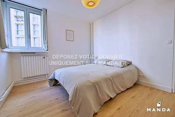 Chambre dans 5 pièces meublé 17 Rue Mathis, Paris - 1e étage - 12m²
