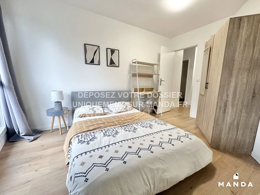 Chambre dans 5 pièces meublé 6 Boulevard Pablo Picasso, Créteil - 2e étage - 9m²