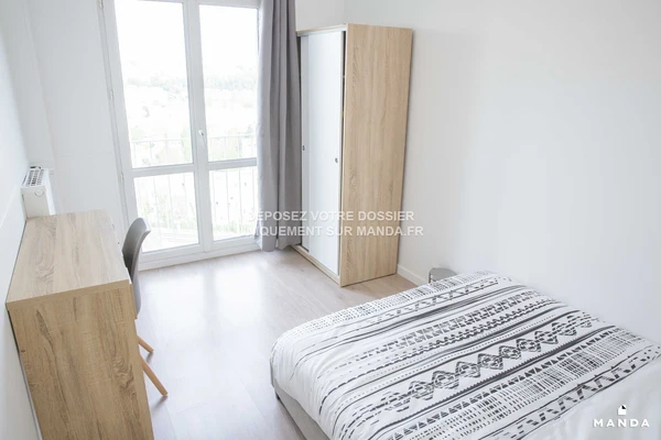 Chambre dans 5 pièces meublé 2 Rue Maurice Dampierre, Saint-Ouen-l'Aumône - 16e étage - 9m²