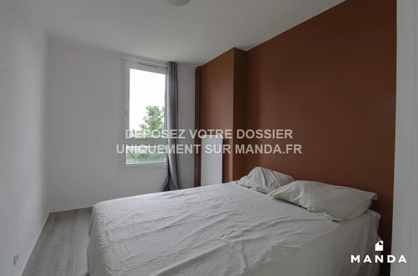Chambre dans 5 pièces meublé 6 Rue Youri Gagarine, Guyancourt - 3e étage - 14m²