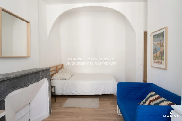 Chambre dans 4 pièces meublé 17 Rue Vincent Scotto, Marseille - 4e étage - 13m²