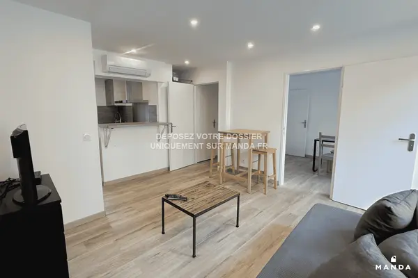 4 pièces meublé 9 Avenue Jean Giono, Aix-en-Provence - RDC - 68m²