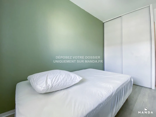 Chambre dans 4 pièces meublé 33 Rue du Marquis de Raies, Courcouronnes - 2e étage - 9m²