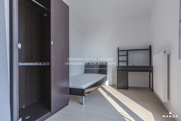 Chambre dans 5 pièces meublé 7 Rue Jean Macé, Trappes - 5e étage - 12m²