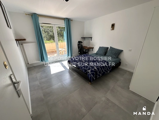Chambre dans 7 pièces meublé 8 Place Pablo Picasso, Champs-sur-Marne - 3e étage - 11m²