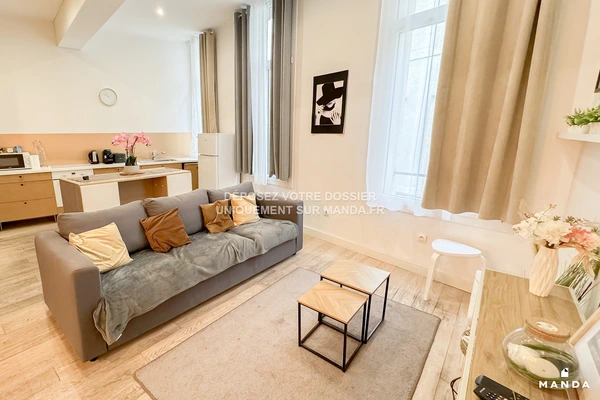 2 pièces meublé 16 Rue de la Couronne, Aix-en-Provence - 1er étage - 60m²