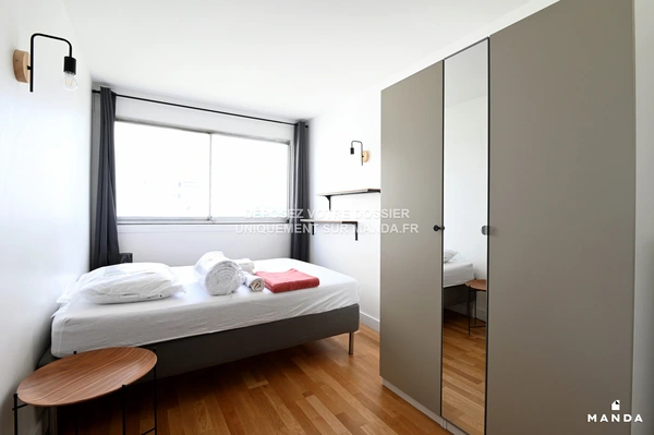 Chambre dans 4 pièces meublé 118 Avenue de Stalingrad, Colombes - 11e étage - 12m²