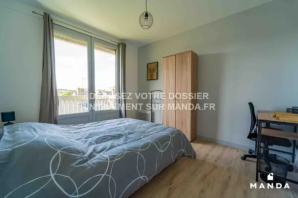Chambre dans 5 pièces meublé 56 Rue César Geoffray, Angers - 3e étage - 11m²