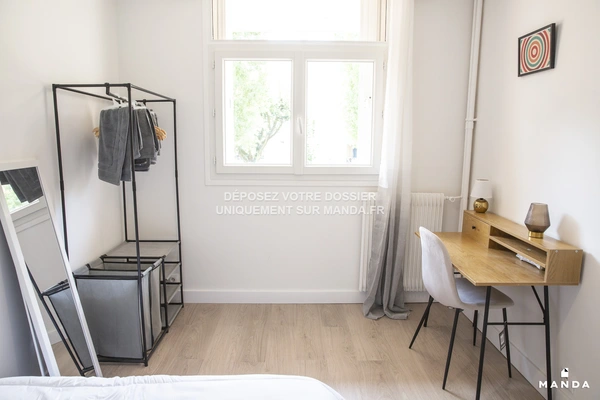 Chambre dans 4 pièces meublé 140 Boulevard De Stalingrad, Ivry-sur-Seine - RDC - 10m²
