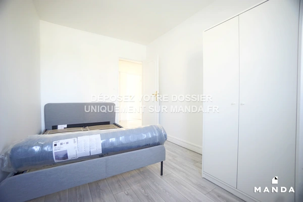 Chambre dans 5 pièces meublé 1 Place des Italiens, Massy - 3e étage - 9m²
