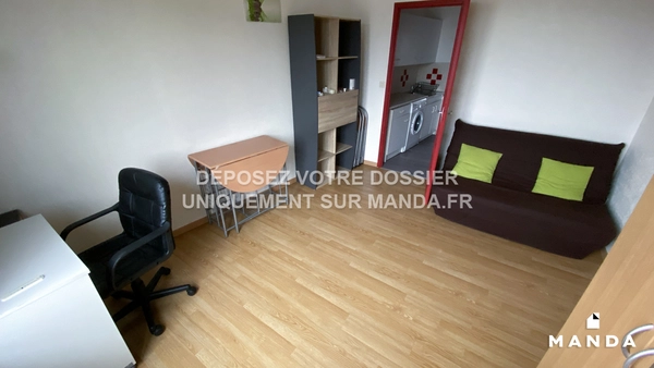 Studio meublé 15 Rue des Sapins, Rouen - 2e étage - 21m²