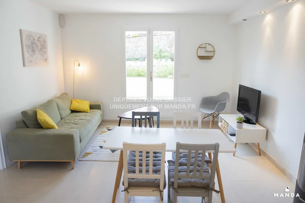 Chambre dans 6 pièces meublé 4 Rue du Pont Levis, Évry - RDC - 9m²