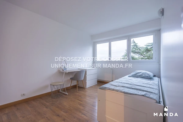 Chambre dans 6 pièces meublé 42 Les Hauts de Marcouville, Pontoise - 5e étage - 9m²