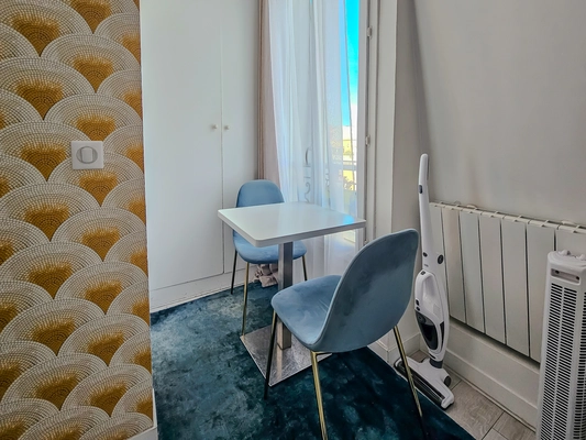 Salon