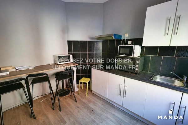 Chambre dans 5 pièces meublé 31 Rue Saint-Roch, Roubaix - RDC - 12m²