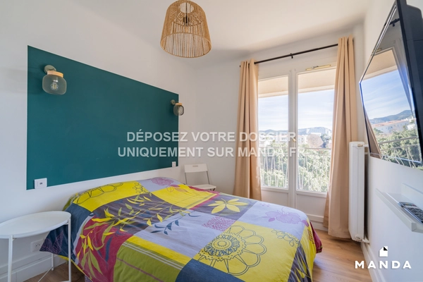 Chambre dans 4 pièces meublé 12  Parc Dromel, Gauche, Marseille - 5e étage - 11m²