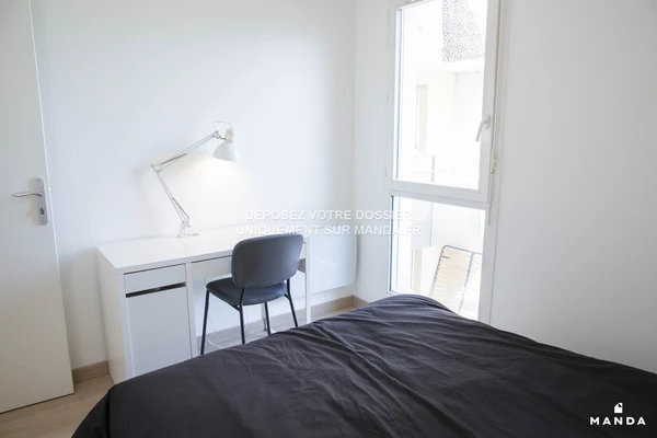 Chambre dans 4 pièces meublé 72 Rue du Landy, Saint-Denis - 3e étage - 9m²