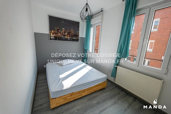 Chambre dans 4 pièces meublé 15 Rue Du Commerce, Lille - RDC - 11m²
