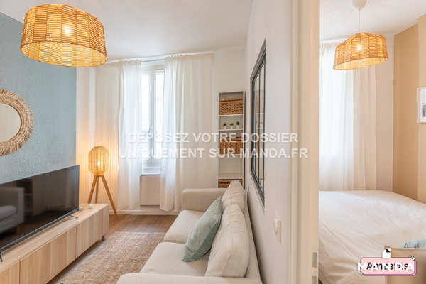 Studio meublé 10 Cours de la Marne, Bordeaux - 2e étage - 23m²