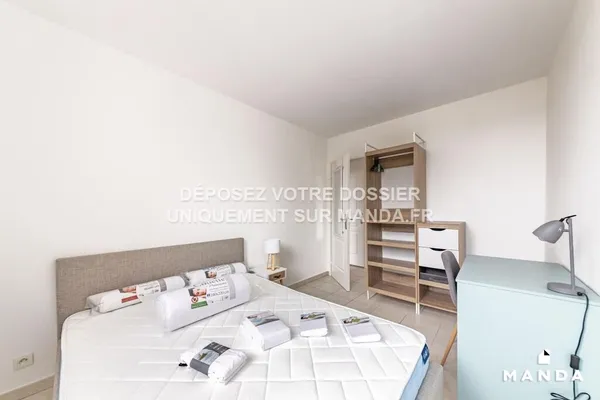 Chambre dans 5 pièces meublé 98 chemin de Party , Marseille - 4e étage - 10m²