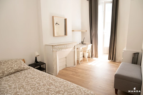 Chambre dans 4 pièces meublé 17 Rue Vincent Scotto, Marseille - 4e étage - 12m²