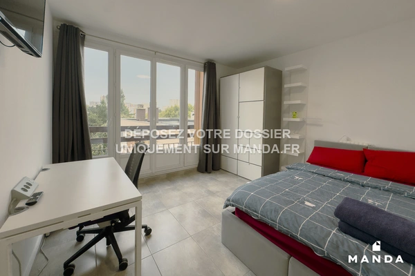 Chambre dans 6 pièces meublé 30 Rue D'oraison, Saint-Ouen-l'Aumône - 5e étage - 9m²