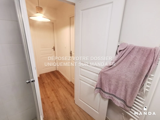 Chambre dans 4 pièces meublé 6 Rue Louis Blanc, Saint-Fons - 5e étage - 9m²